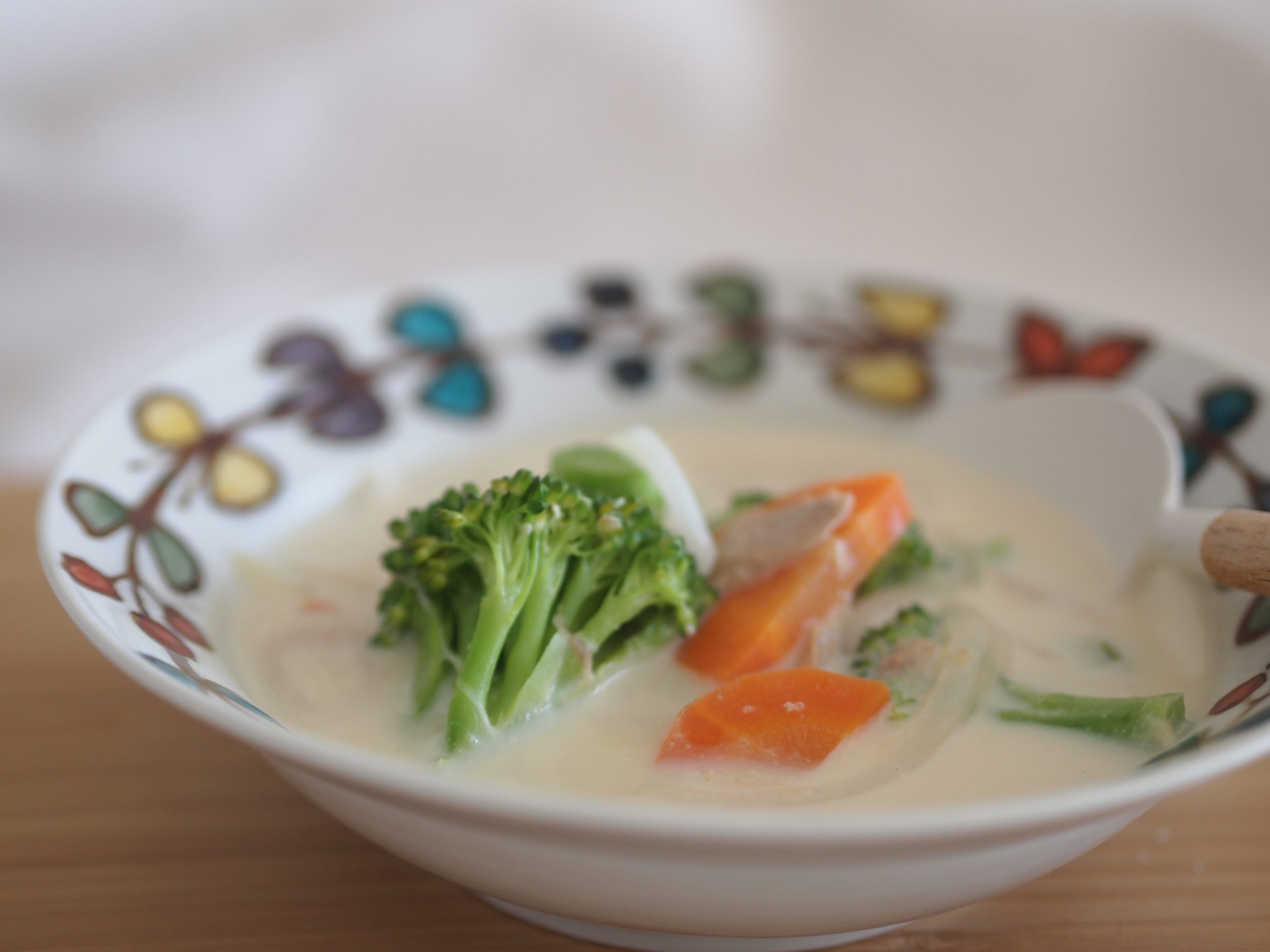 ツナと野菜の豆乳スープ